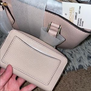 Michael kors small wallet
